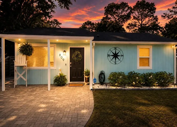 Sandy Days Saltwater Poolside Nights Holiday home